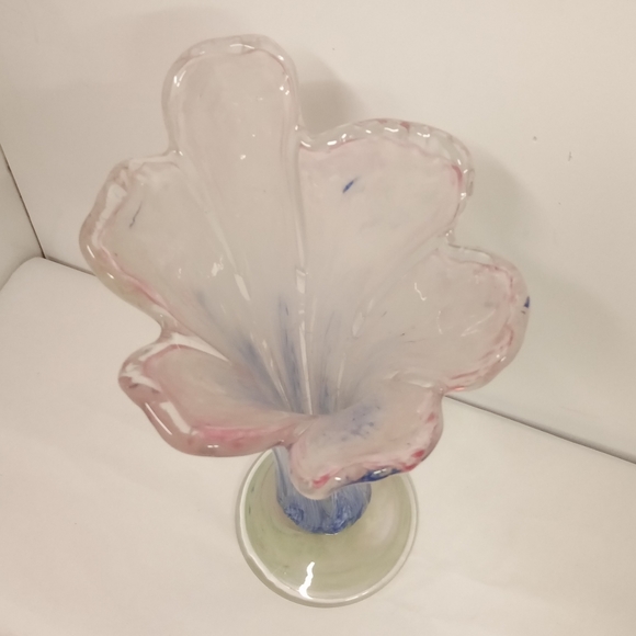 Vintage Lilly Shaped Art Glass Vase Pedestal Stand Pink Blue Swirl Very Thick
